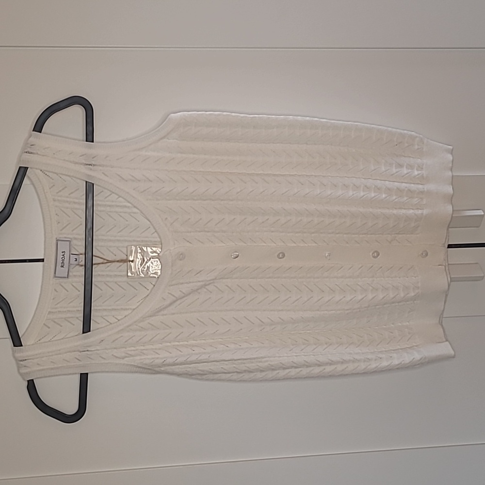 NWT Rihoas white round neck button knit tank top